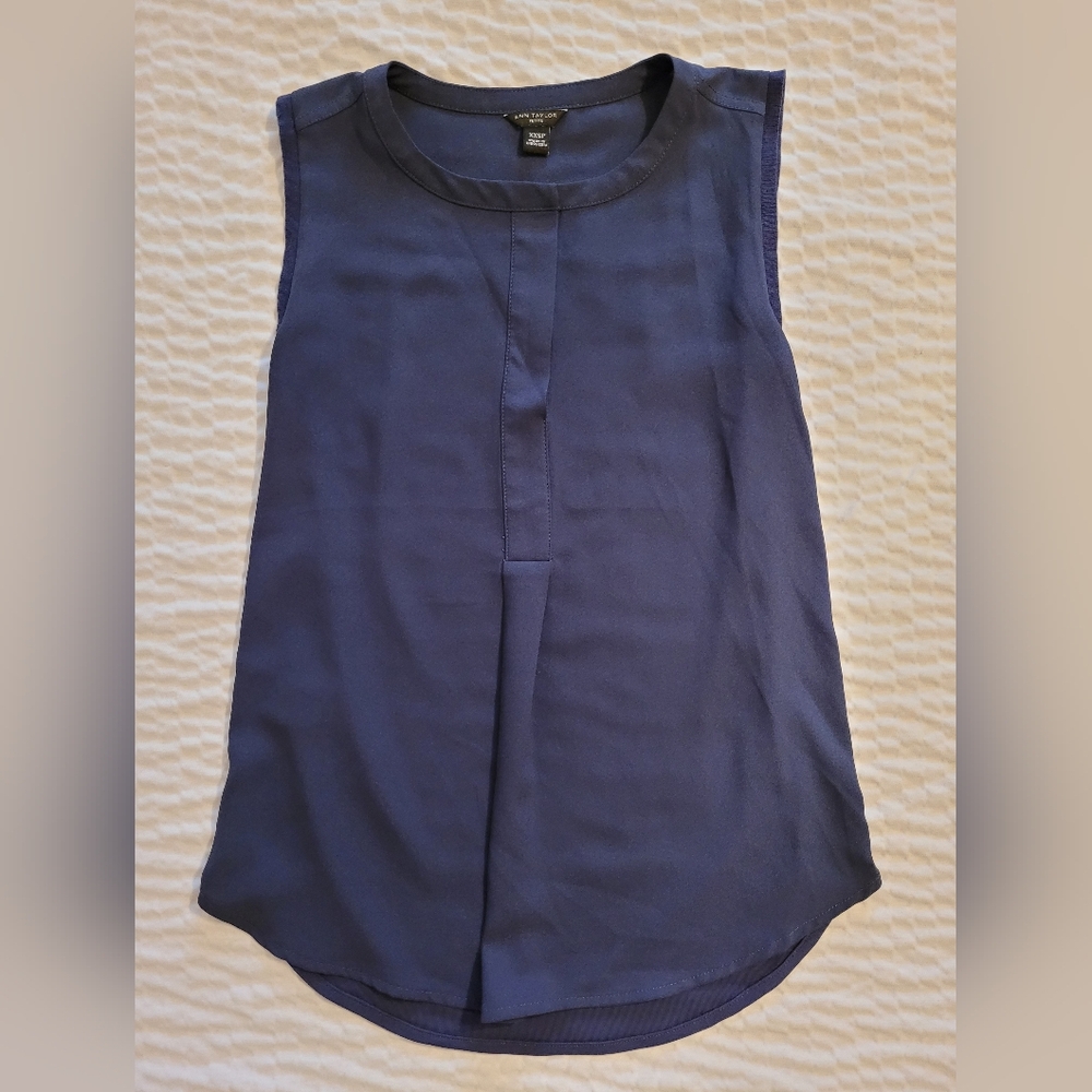 Ann Taylor Sleevelss Blouse XXSP Navy